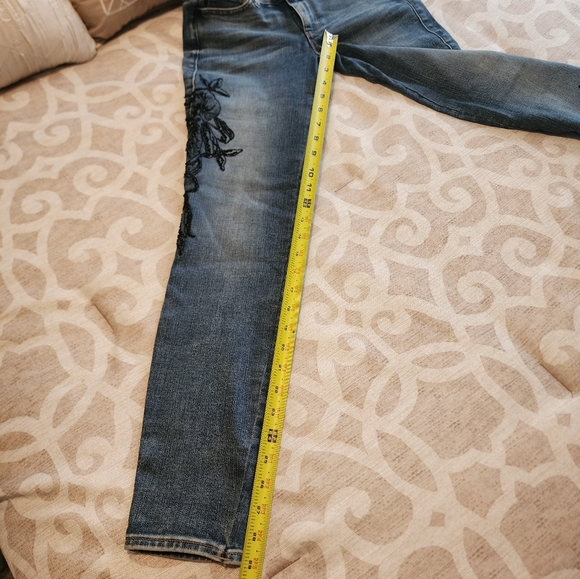 NWT White House Black Market Embellished Ankle Jeans Size 0L. - Picture 12 of 14